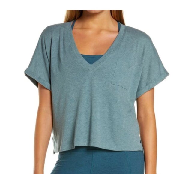 Beyond Yoga Deep V Pocket Tee — Teal Light Blue Small - Picture 1 of 11